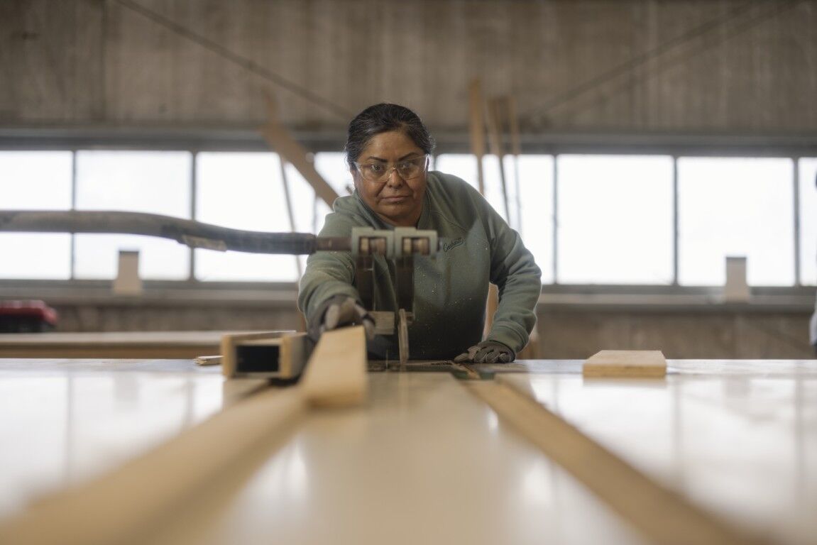 Carhartt Women's Sawyer Crewneck Sweatshirt