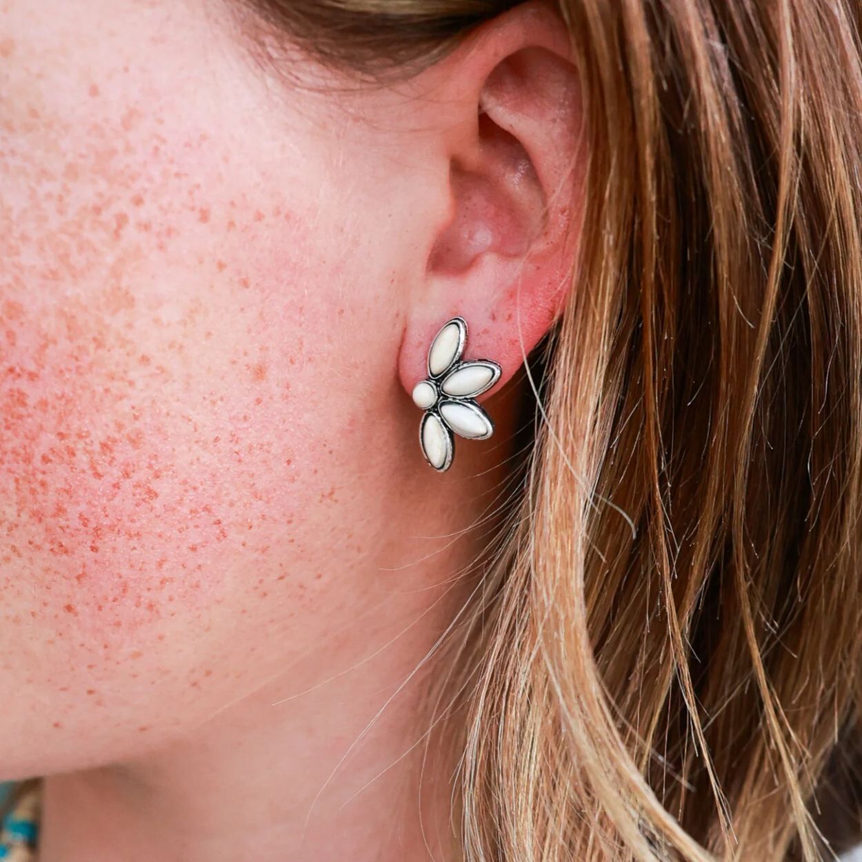 Wyo-Horse Women's Half flower Stud Earrings