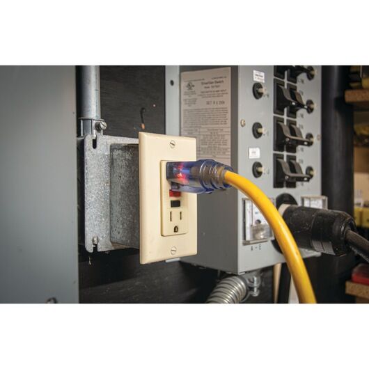 DeWalt 12/3 Lighted CGM Extension Cord, 100-Ft