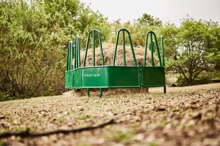 Tarter 4-Piece Equine Flex Hay Feeder