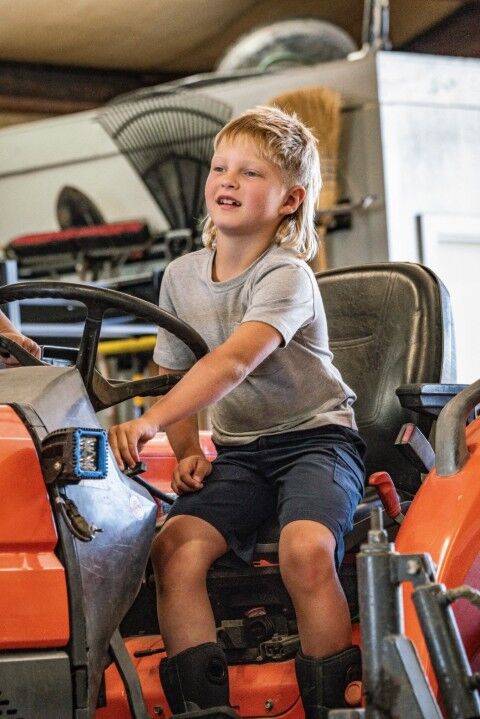 Noble Outfitters Kids' The Best Darn Short Sleeve Pocket T-Shirt