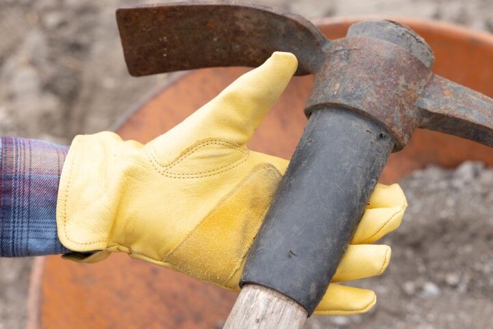 Noble Outfitters Women's Cowhide Leather Work Glove in Honey Gold