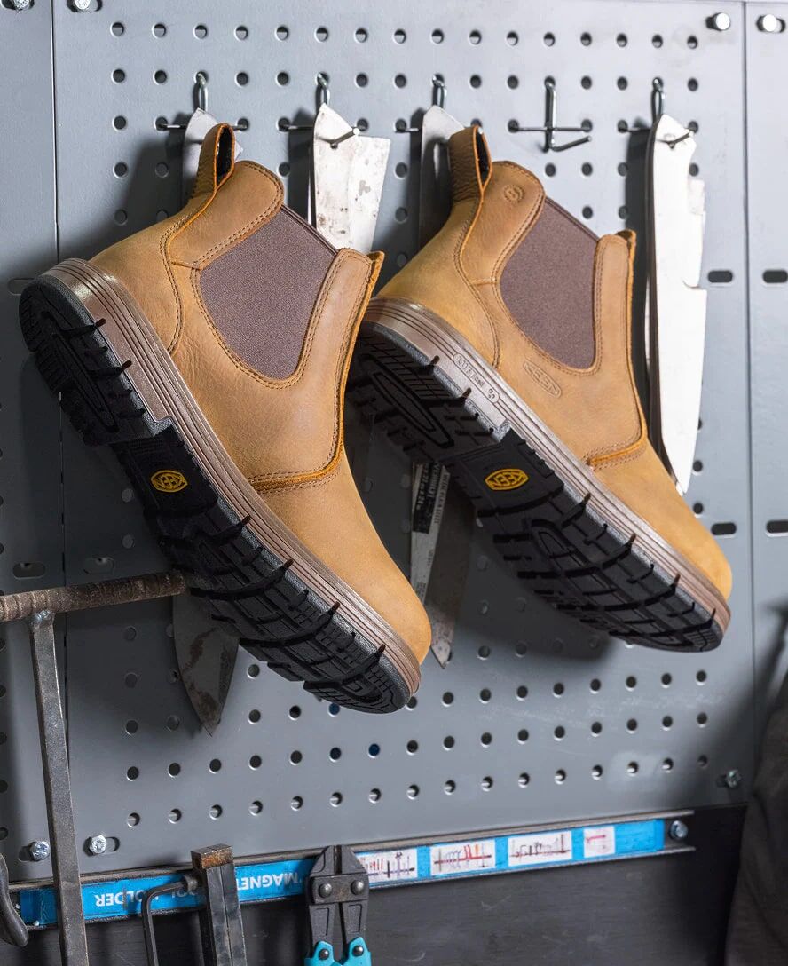 Keen Men's San Jose Chelsea 90° Heel Soft Toe Boot