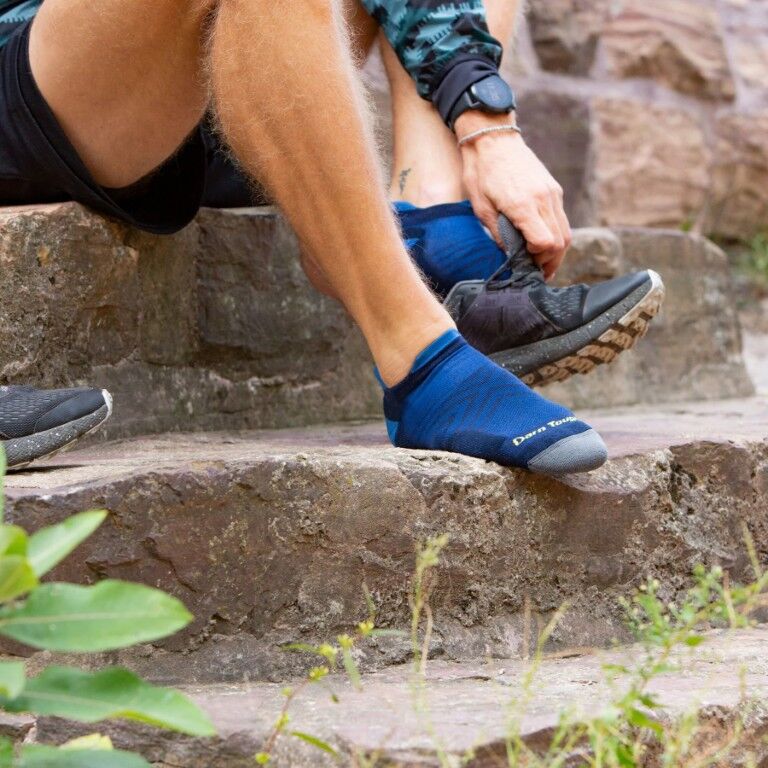 Darn Tough Men's Run No Show Tab Cushioned Ultra-Lightweight Running Socks