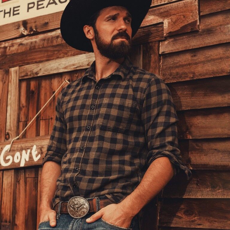 AndWest Men's 1 1/2-In Longhorn Berry Edge Plaque Buckle Belt in Tan