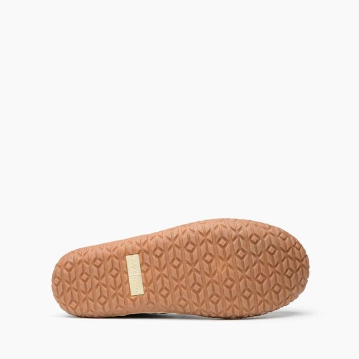 Minnetonka Men's Tilden Slipper in Grey