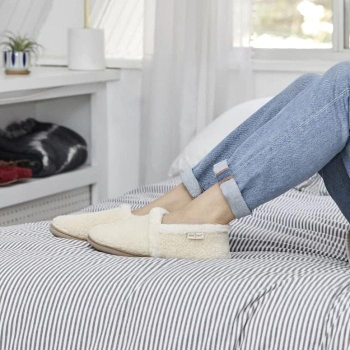 Minnetonka Women's Dina Slipper