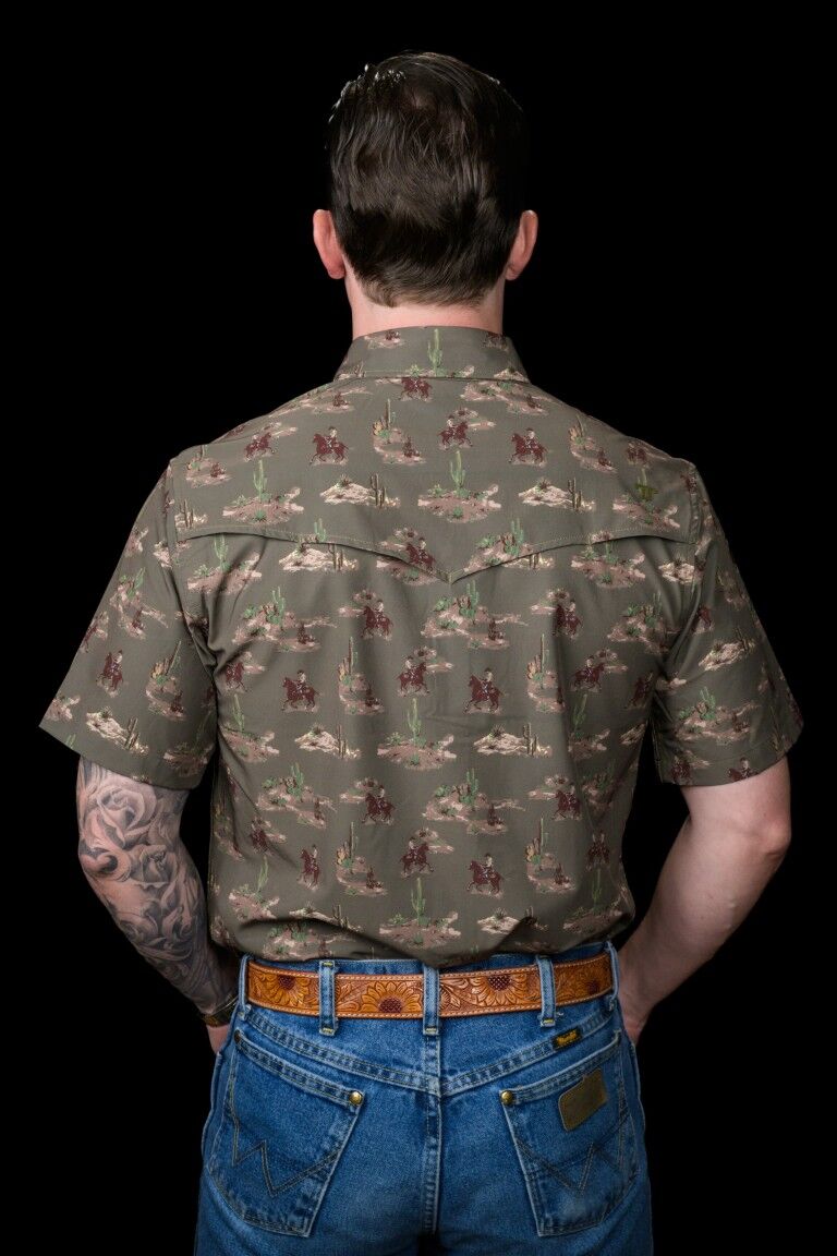 Ferrell Men's The Colt Short Sleeve Shirt