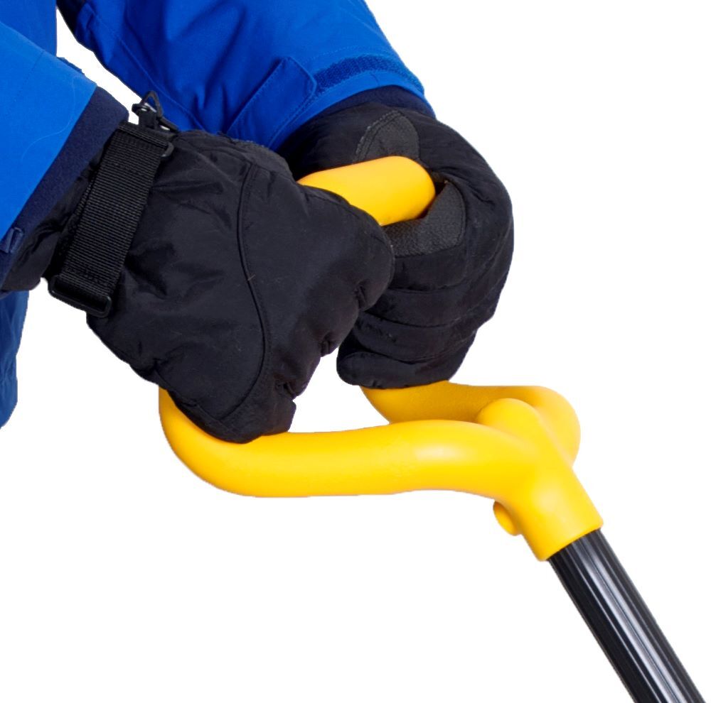 True Temper Poly Snow Pusher with VersaGrip, 26-In