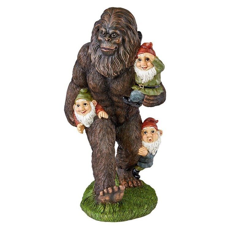 Design Toscano Schlepping the Garden Gnomes Bigfoot Statue