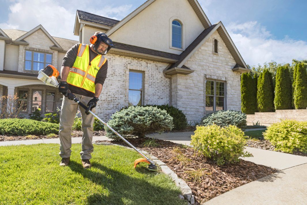 STIHL FS 111 R Gas String Trimmer, 16.5 in.