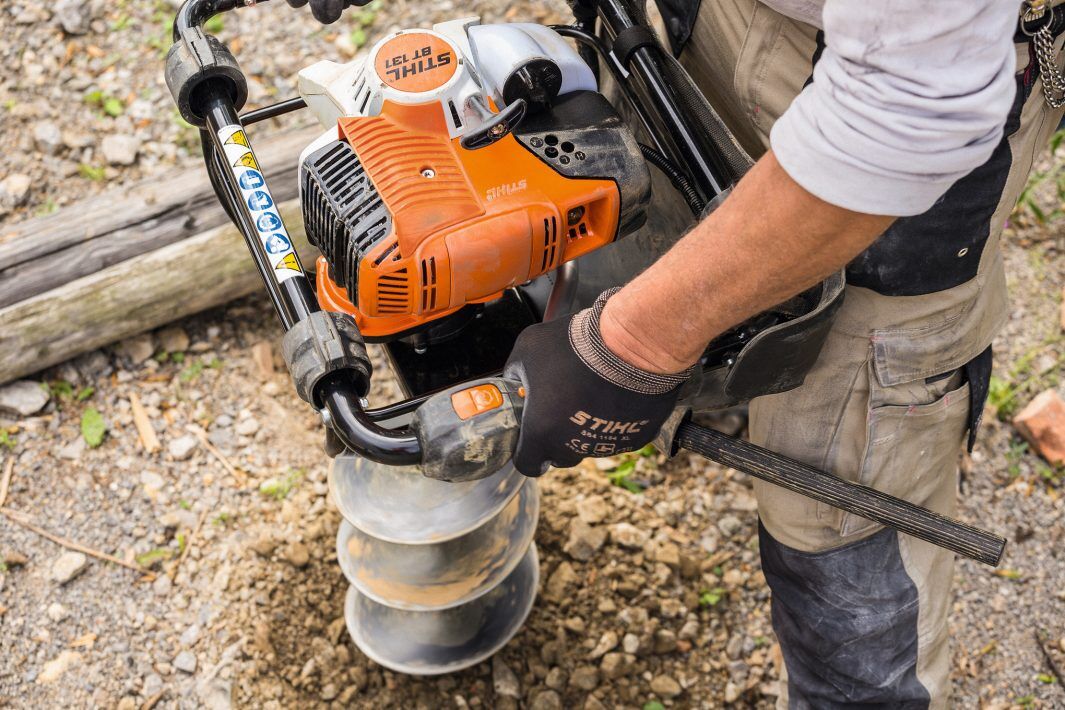 STIHL BT 131 Gas Earth Auger