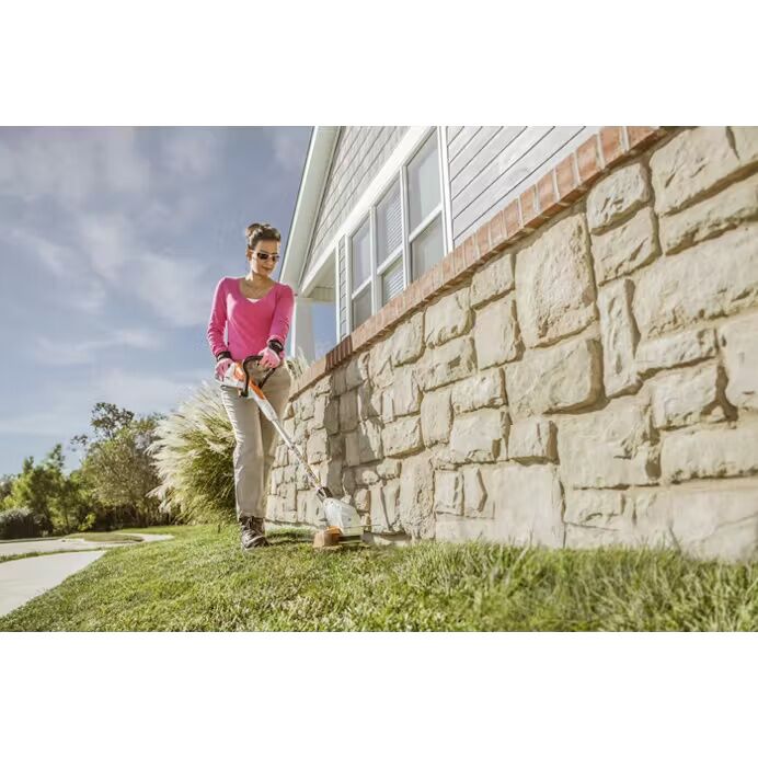 STIHL FSA 45 Battery Powered String Trimmer With Integrated Battery