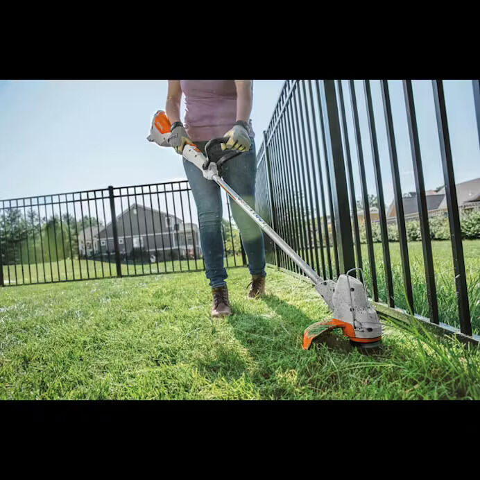 Stihl FSA 57 Line Trimmer with AK 10 Battery & AL 101 Charger