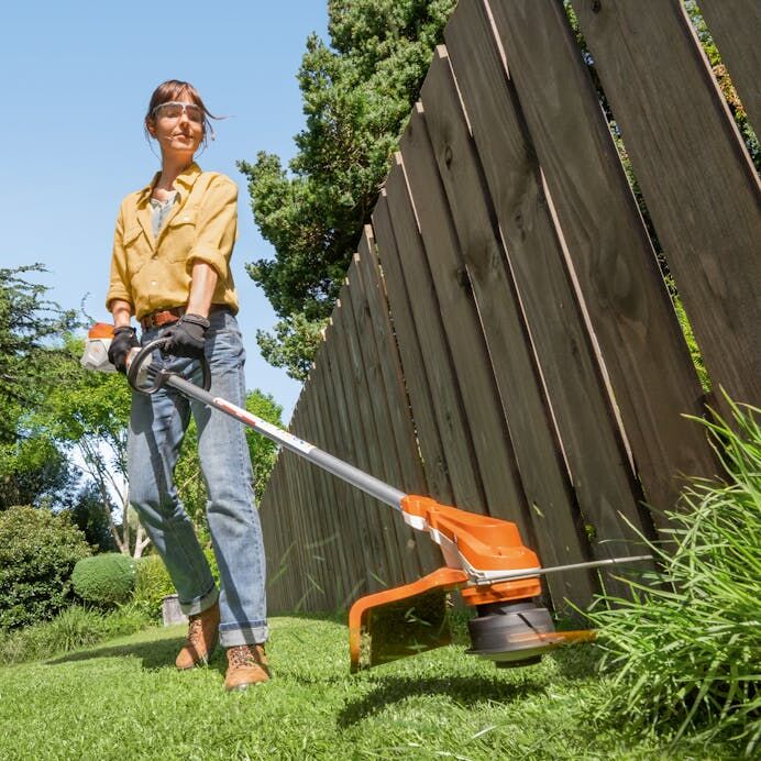 STIHL FSA 60 R Battery Powered String Trimmer With Battery And Charger