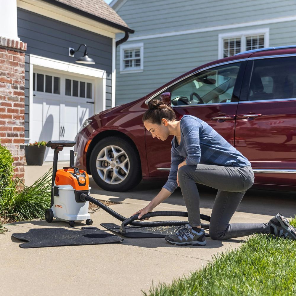 Stihl SE 33 Wet/Dry Vacuum - Chainsaws | STIHL | Coastal Country