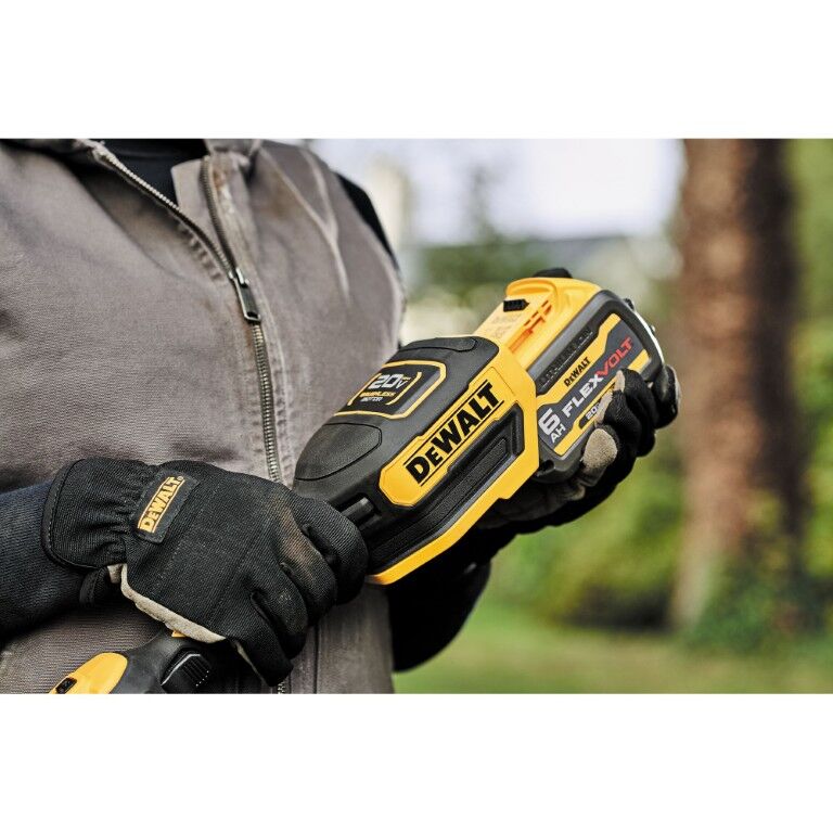 DEWALT 20-V Max Battery Powered Brushless Folding String Trimmer Kit, 14 in.