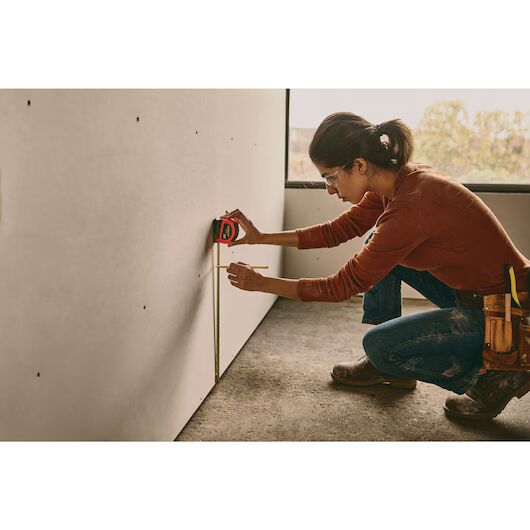 Stanley High-Visibility LEVERLOCK Tape Measure, 25-Ft