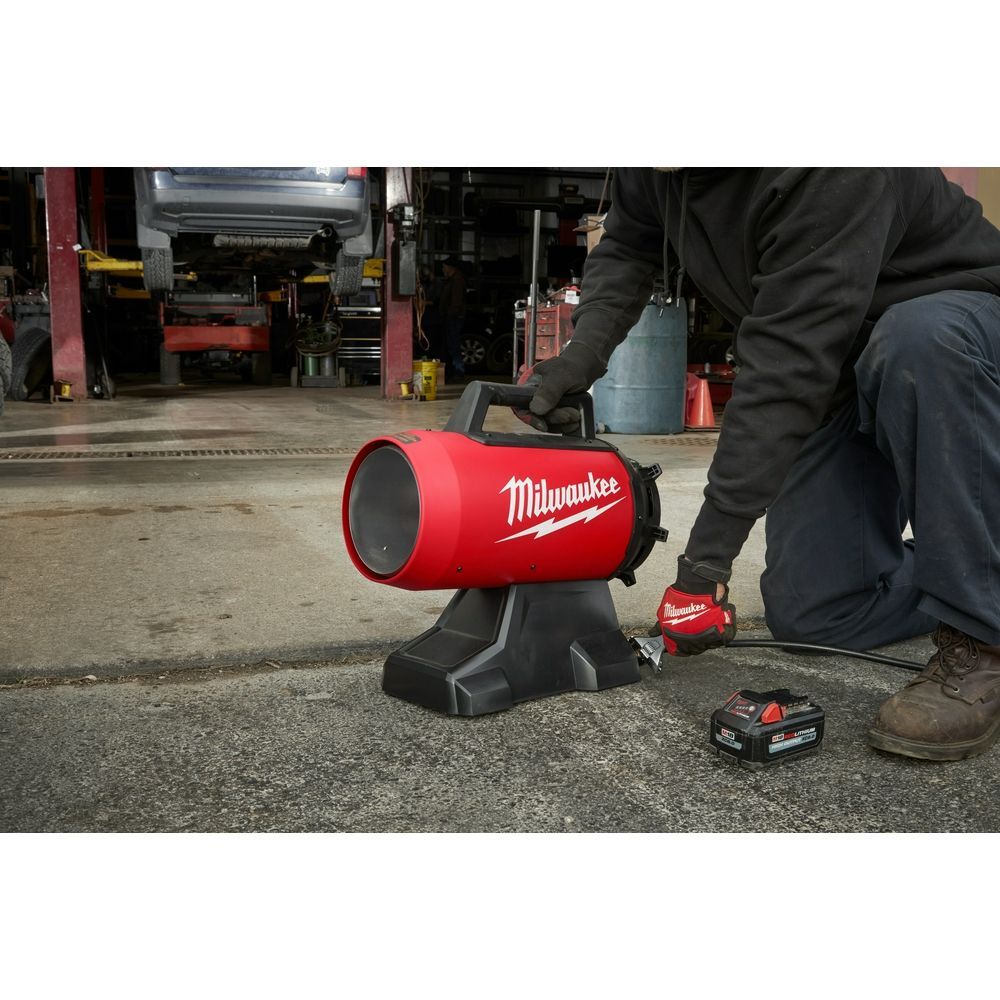 Milwaukee M18 70,000-BTU Forced Air Propane Heater