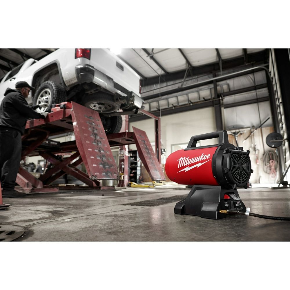 Milwaukee M18 70,000-BTU Forced Air Propane Heater