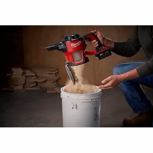 Milwaukee M18 Compact Vacuum