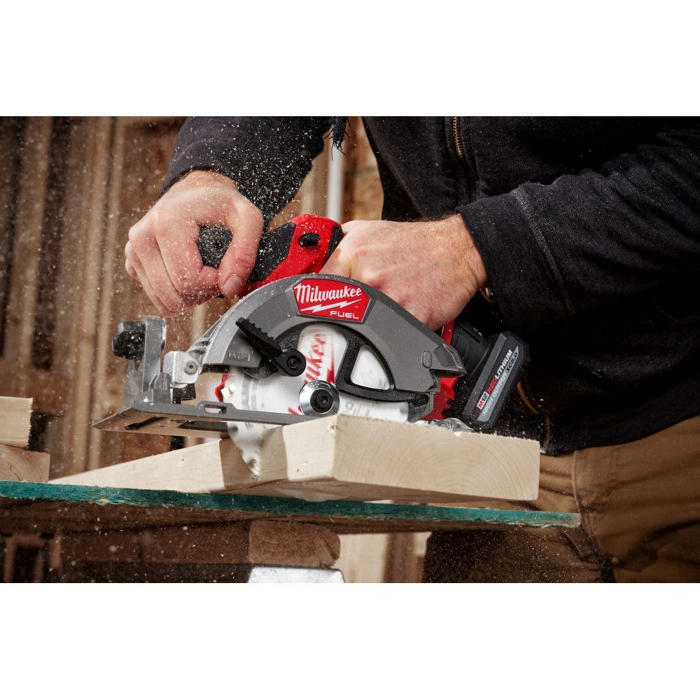 Milwaukee M12 FUEL 5-3/8-In Circular Saw
