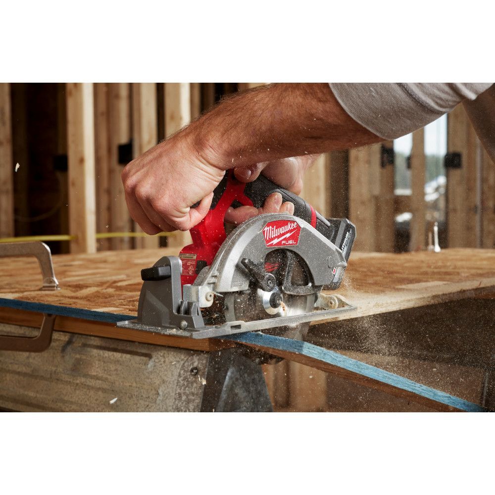 Milwaukee M12 FUEL 5-3/8-In Circular Saw