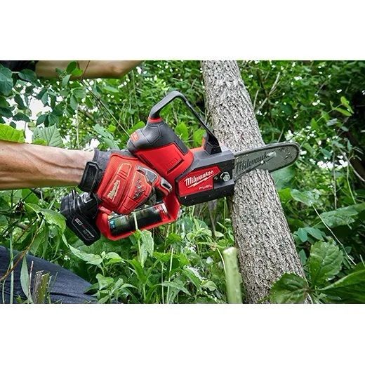 Milwaukee M12 Fuel Hatchet Pruning Saw Kit, 6-In