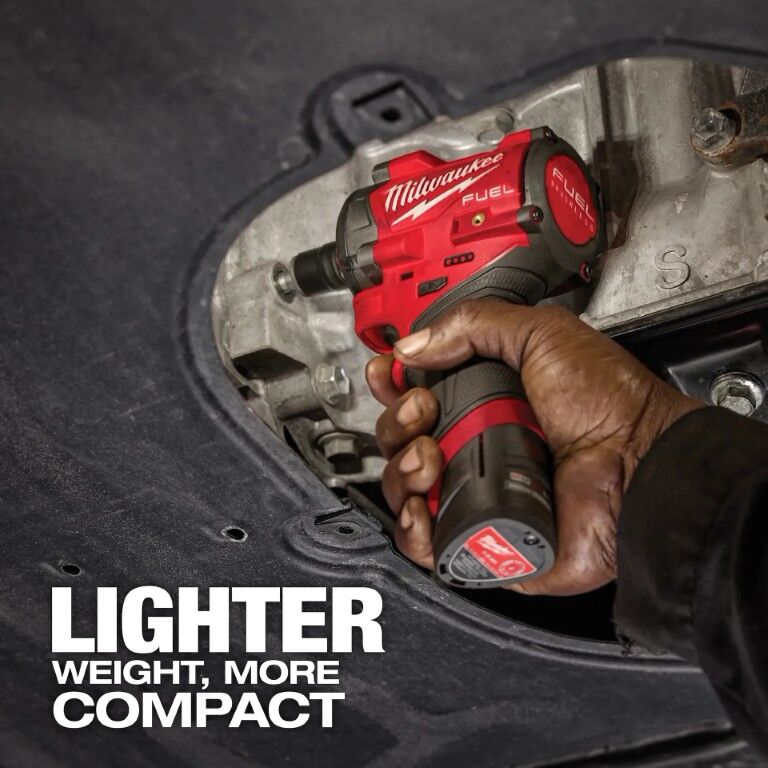 Milwaukee M12 Fuel Stubby Impact Wrench Kit, 3/8-In