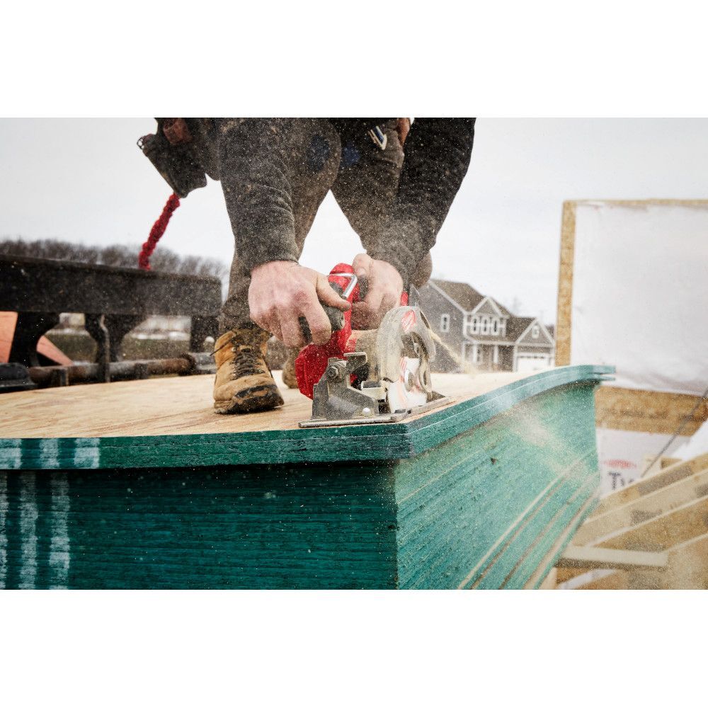 Milwaukee M18 FUEL 6-1/2-In Circular Saw