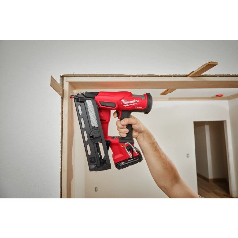 Milwaukee M18 Fuel Angled Finish Nailer, 16-Gauge