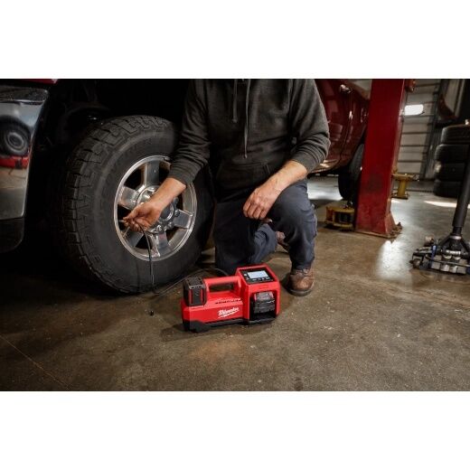 Milwaukee M18 Tire Inflator, 150 PSI (Tool Only)