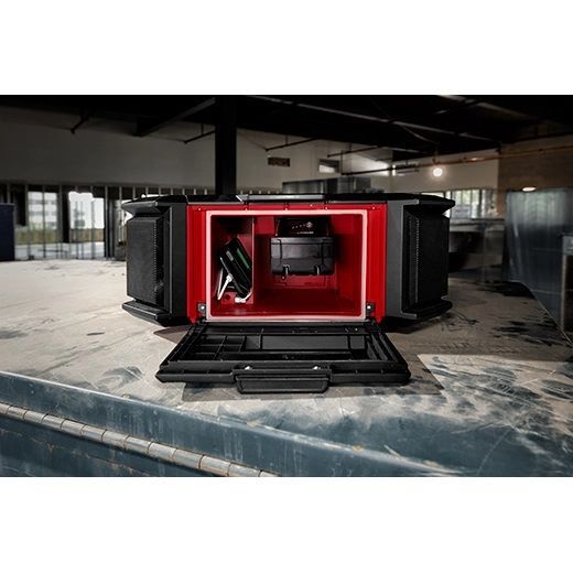 Milwaukee M18 Packout Radio + Charger