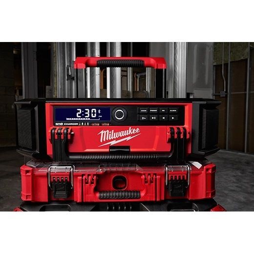 Milwaukee M18 Packout Radio + Charger