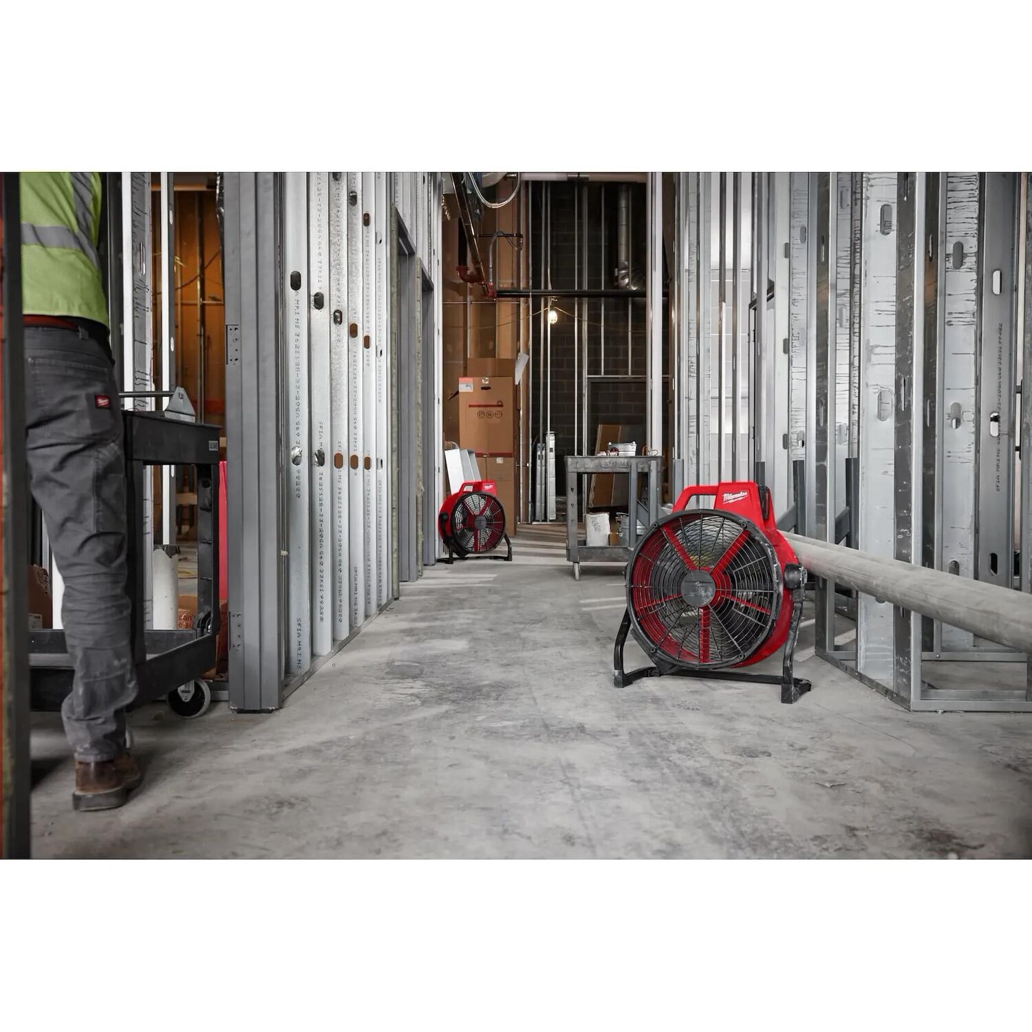 Milwaukee M18 Brushless 18-In Fan