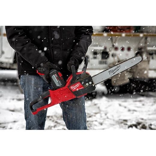 Milwaukee M18 Fuel Chainsaw Kit - 16 in