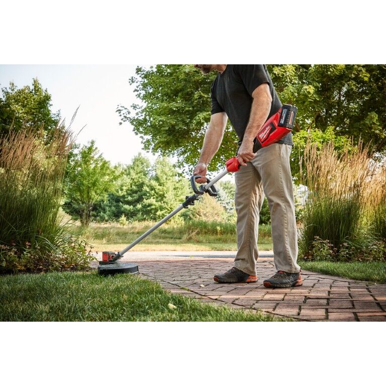 Milwaukee M18 Brushless String Trimmer Kit