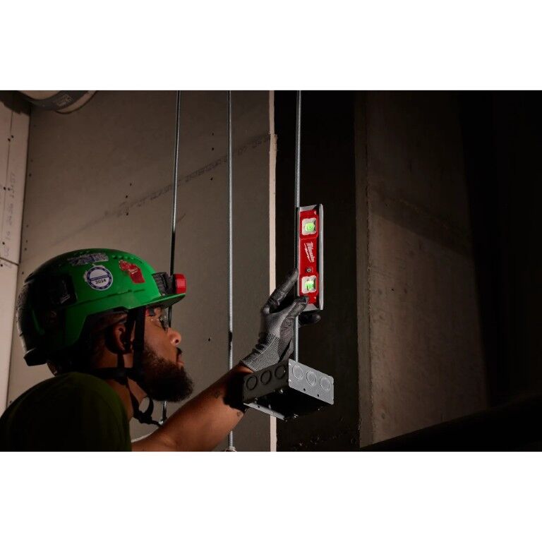 Milwaukee Torpedo Level With Lighted Vials, 9-In