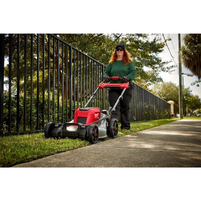 Milwaukee M18 Fuel Dual Battery Mower Mulching Blade, 21-In