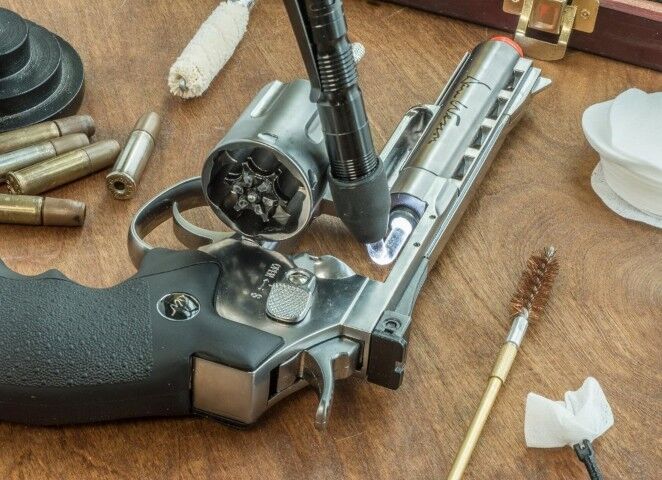 Compact High Beam Bore Flashlight With Fiber-Optic Acrylic Attachment