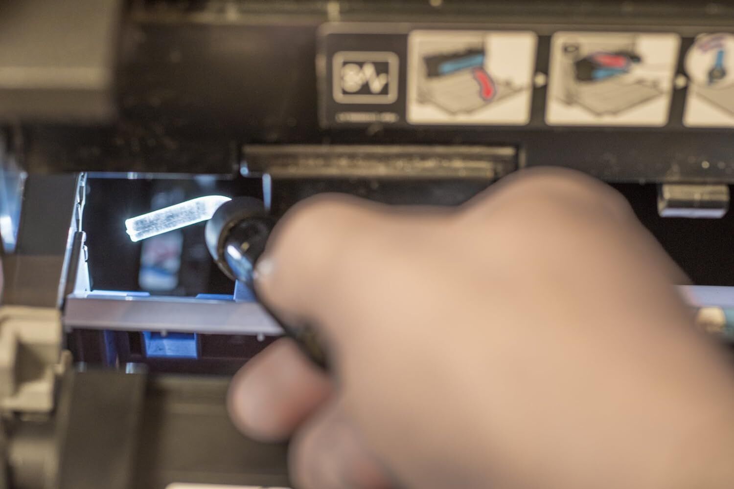 Compact High Beam Bore Flashlight With Fiber-Optic Acrylic Attachment