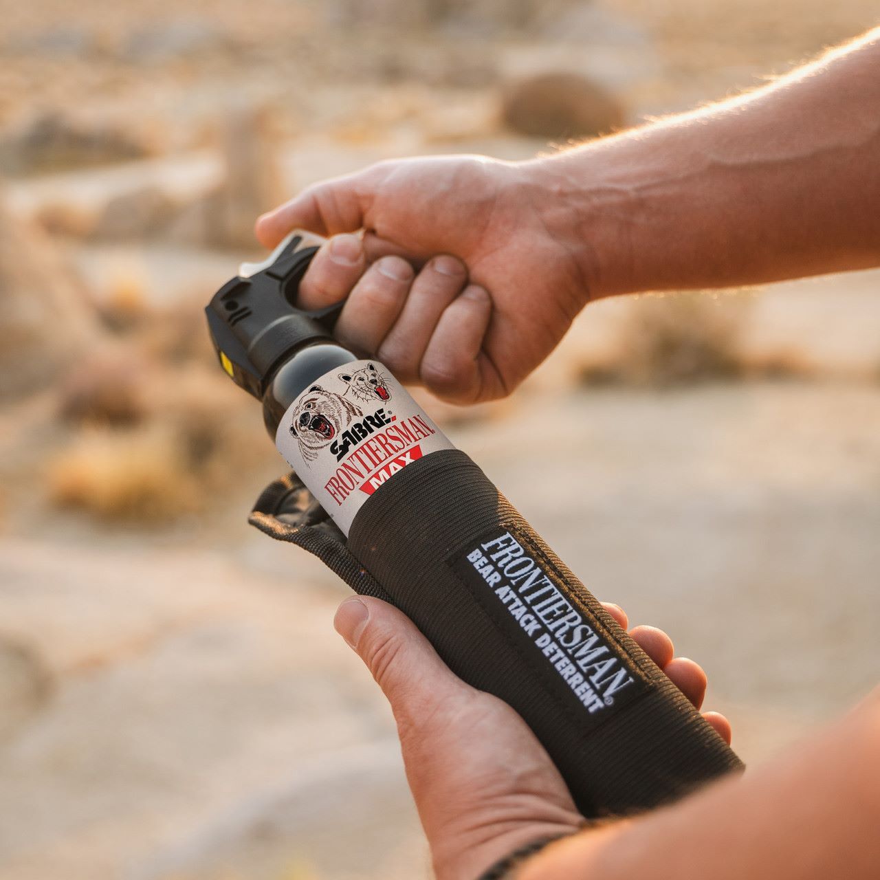 Sabre Frontiersman Max Bear & Mountain Lion Spray with Belt Holster, 9.2-Oz