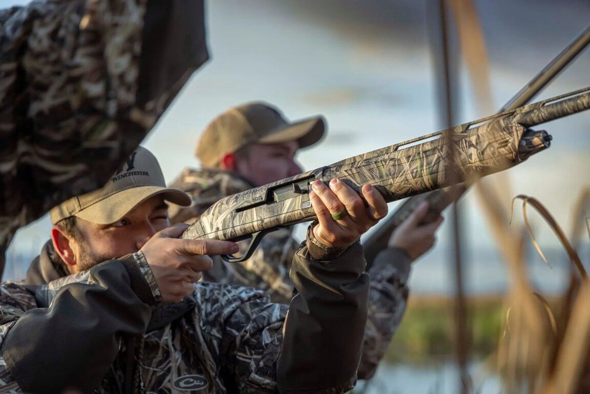 Winchester SX4 Waterfowl Hunter 12 Gauge 28" MOSGH Camo Semi-Auto Shotgun, 4-Rd