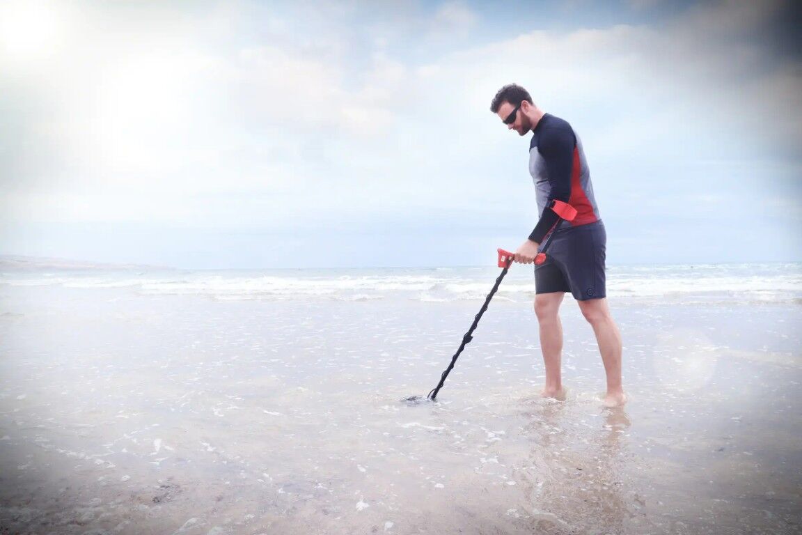 Minelab Vanquish 340 Metal Detector