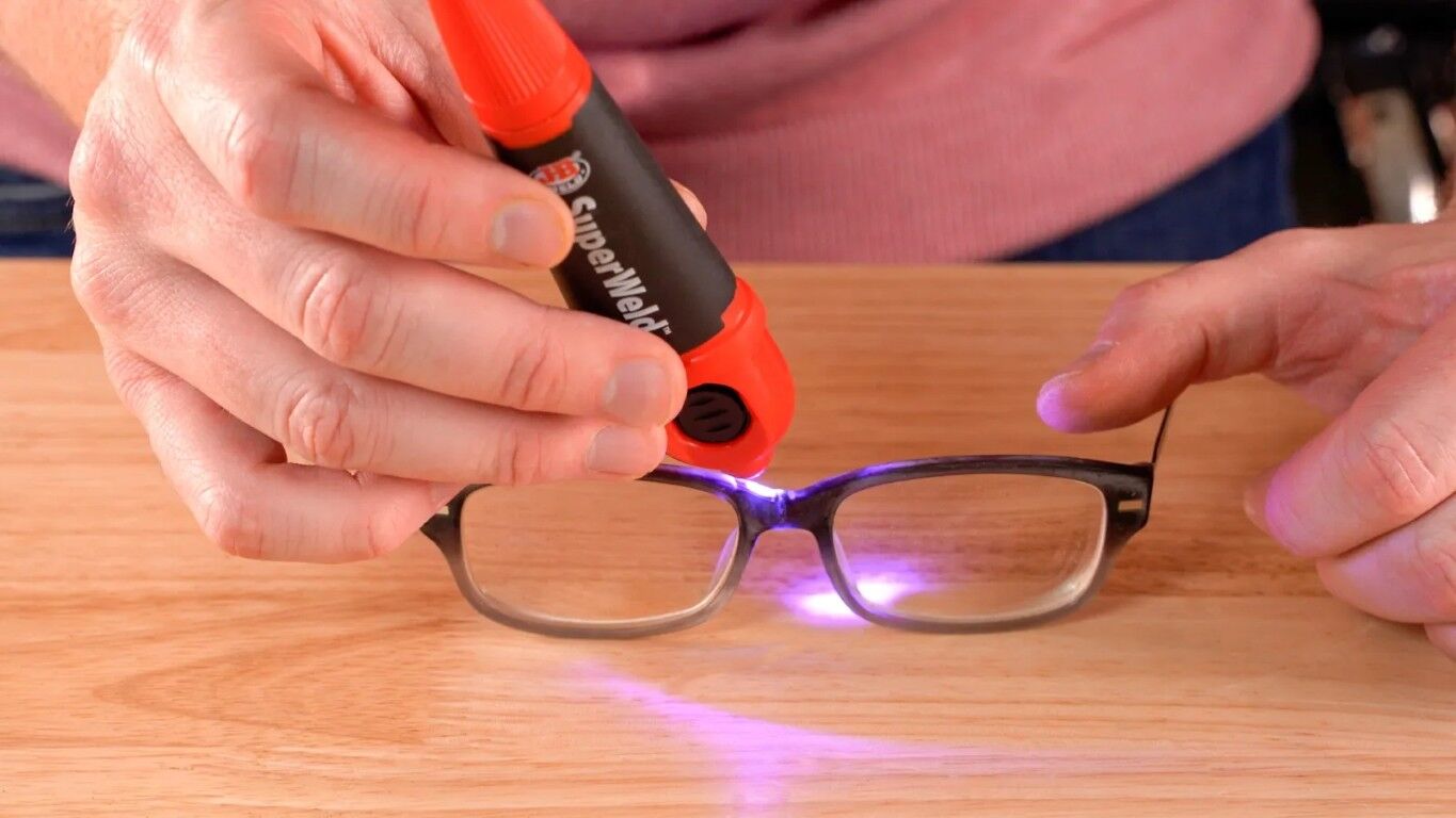 J-B Weld SuperWeld Light Activated Instant Glue, 5-g