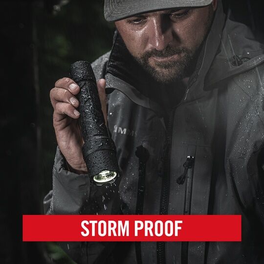 Coast Polysteel 500 Pure Beam Focusing Flashlight, 1000-Lm