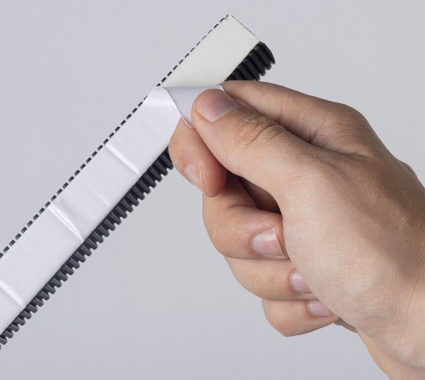 Gardner Bender White Grip Strip Flexible Raceway, 3/4-In, 4-Ft