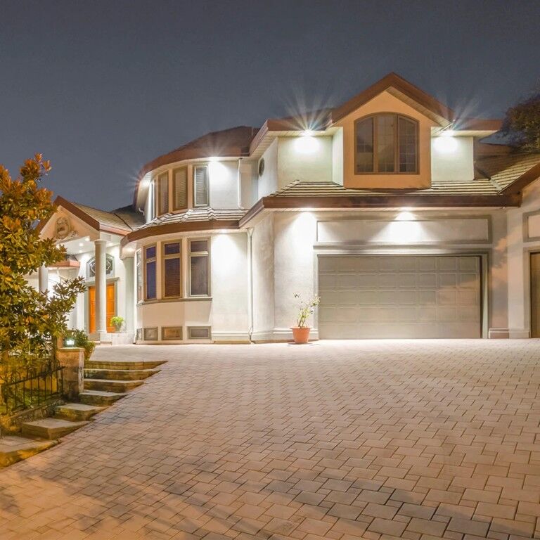 Feit Electric A21 25-Watt Color Selectable LED Light Bulb