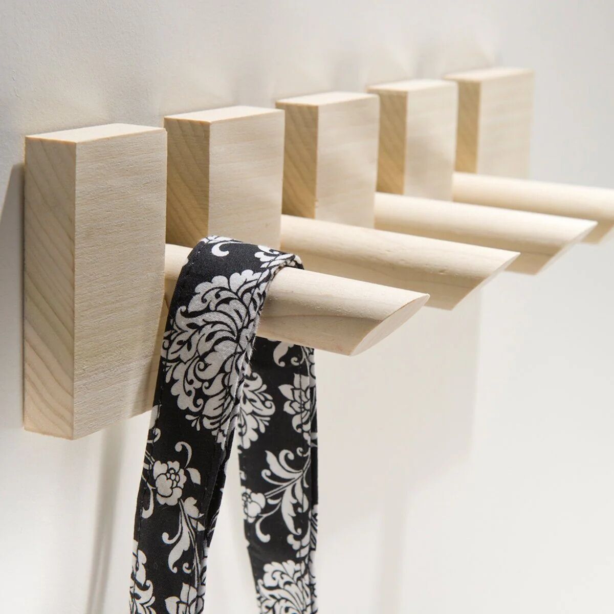 Waddell Round Hardwood Dowels, 1/2-In x 48-In