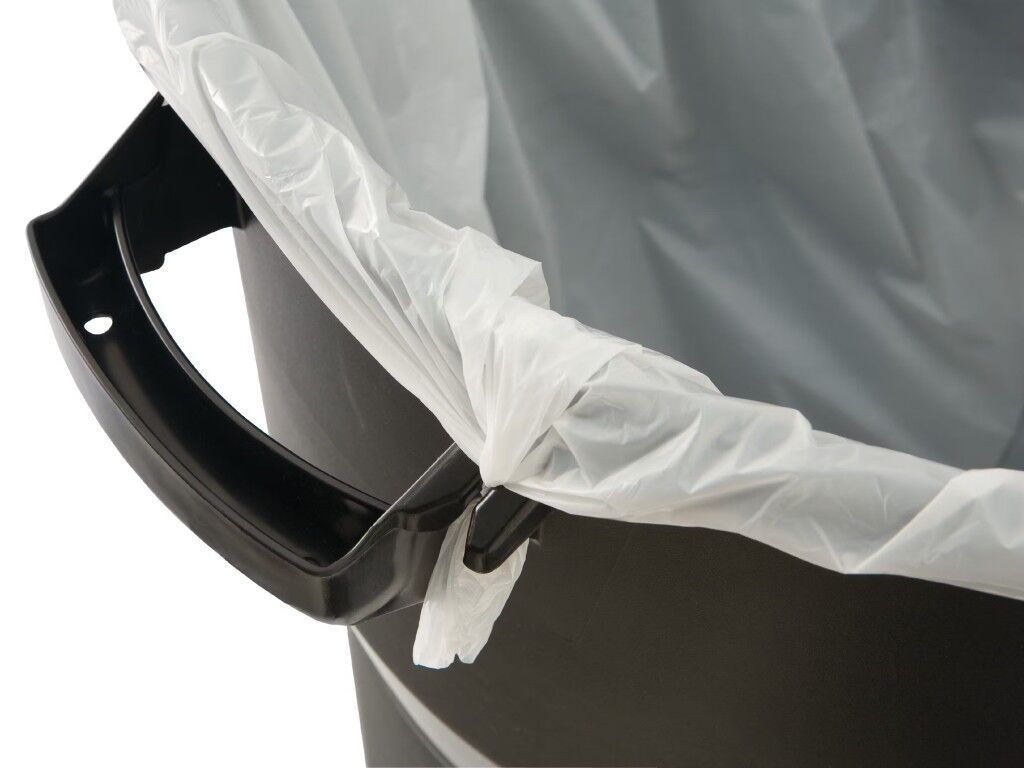 Rubbermaid Roughneck Black Non-Wheeled Trash Can, 32-Gal